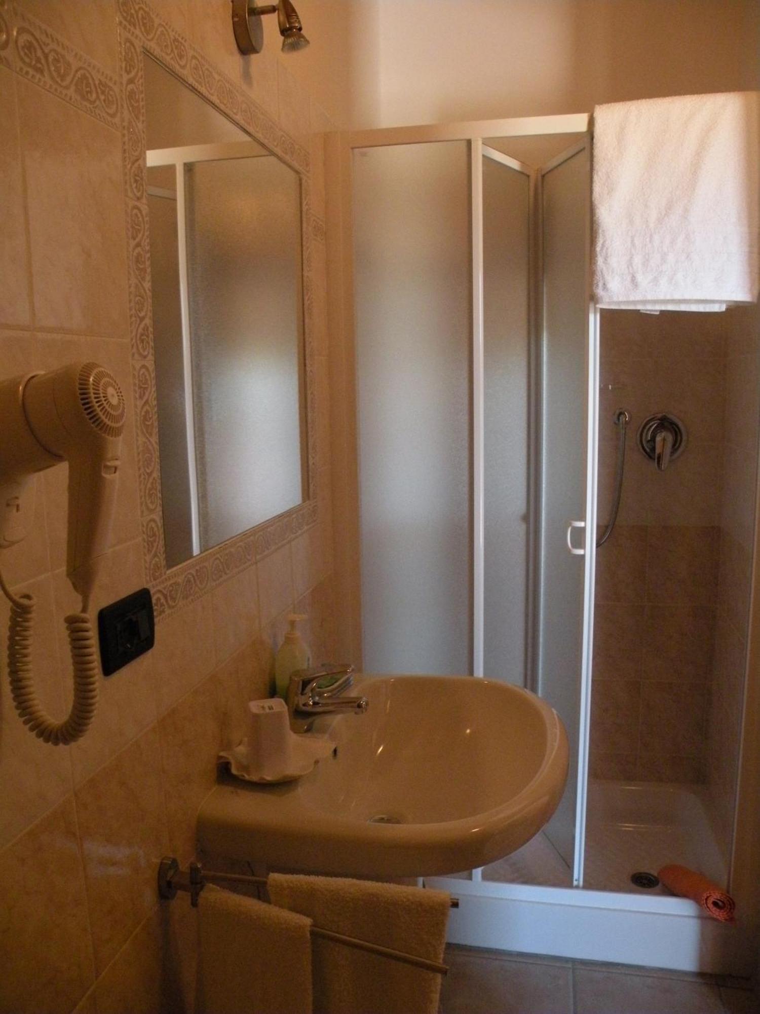 B&B Da Levi Piana Del Sole Rivalta Bormida Quarto foto